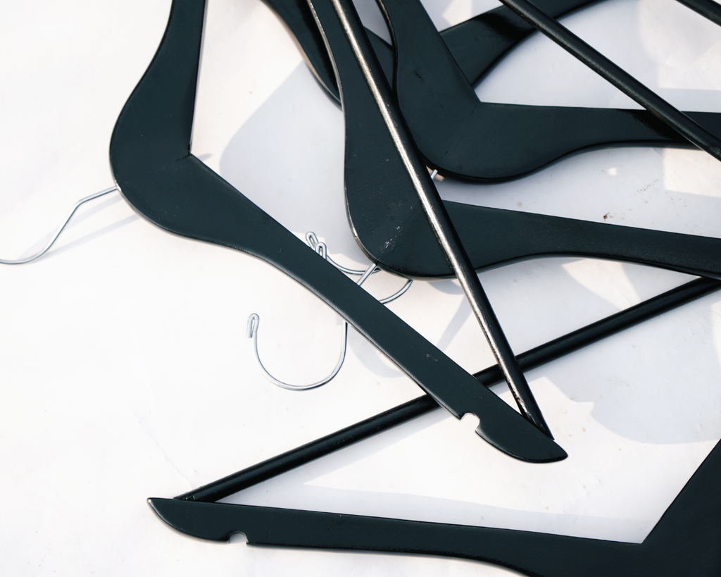 Black Hanger